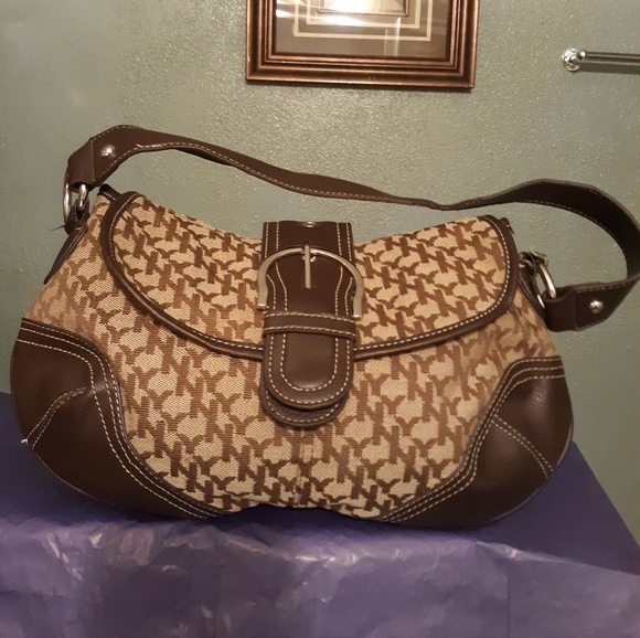 New York & Company ...Purse - Picture 1 of 5